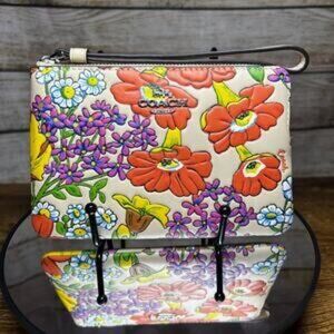 Coach Wristlet NWT